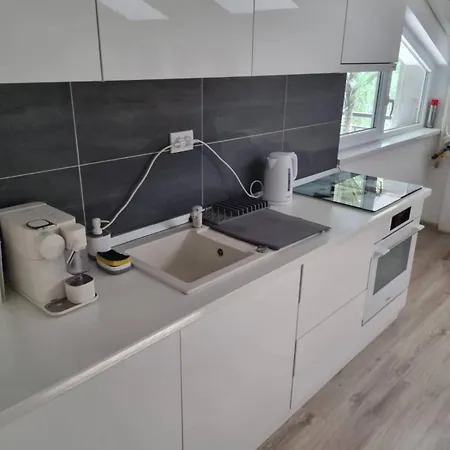 25 Luxury Apartment *